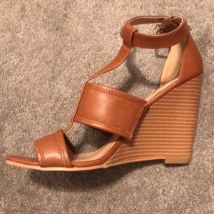 Express wedge sandals cognac brown